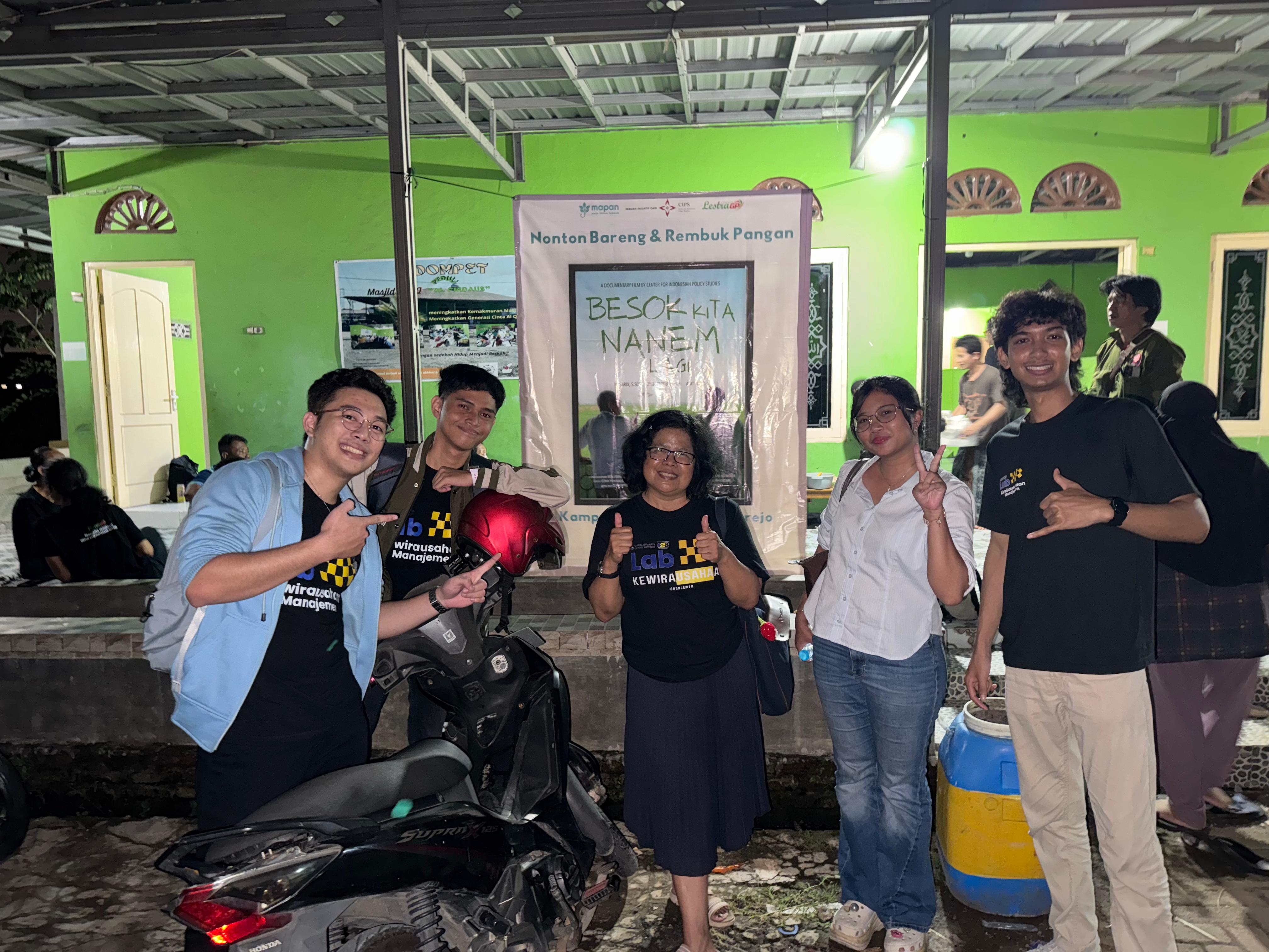 Dokumentasi Lab KWU goes to Kampung Nelayan